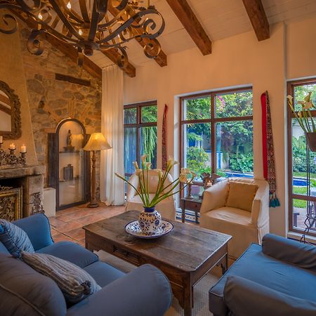 Casa Encantada By Porta Hotels Antigua Exterior photo