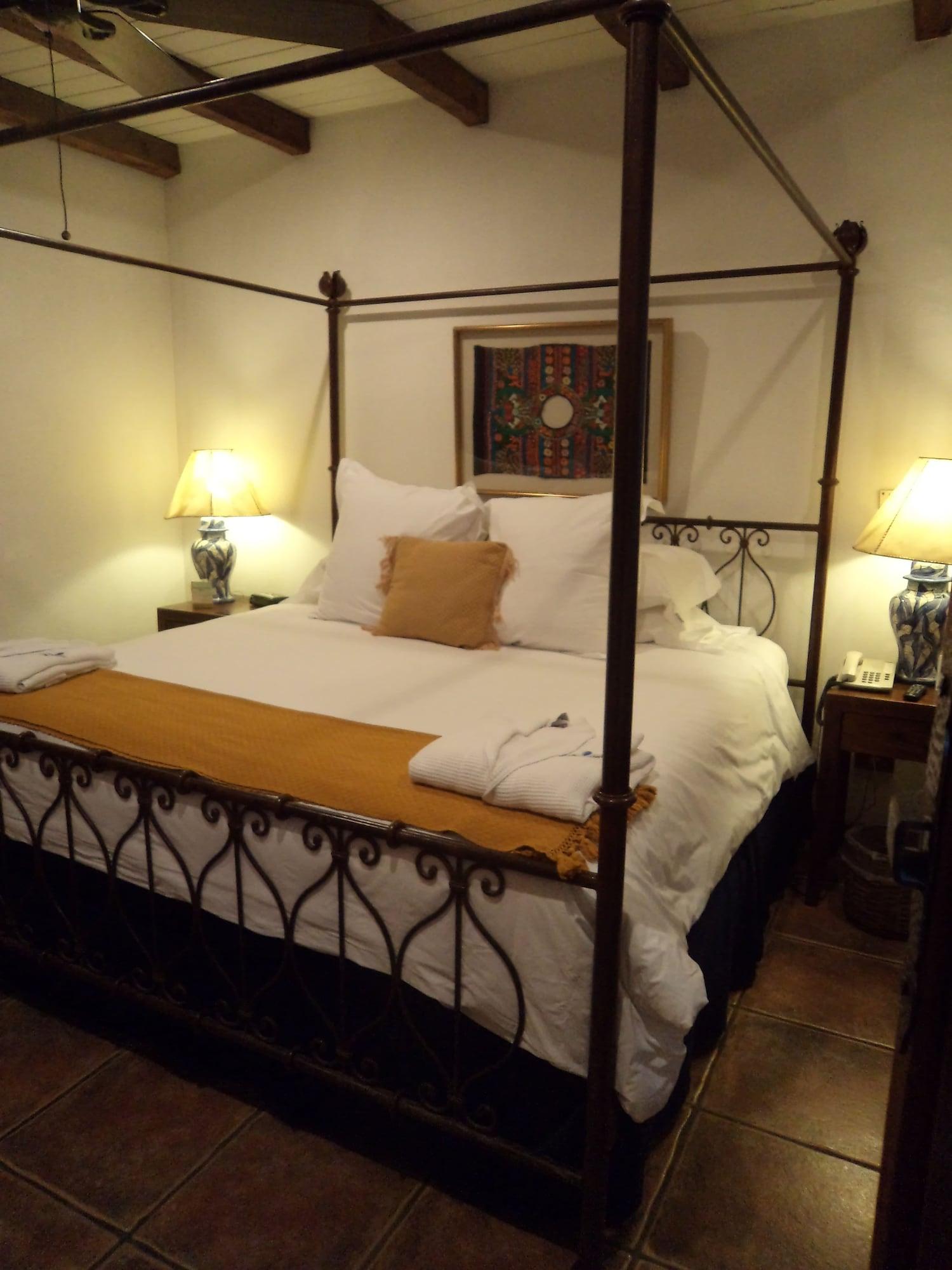 Casa Encantada By Porta Hotels Antigua Exterior photo
