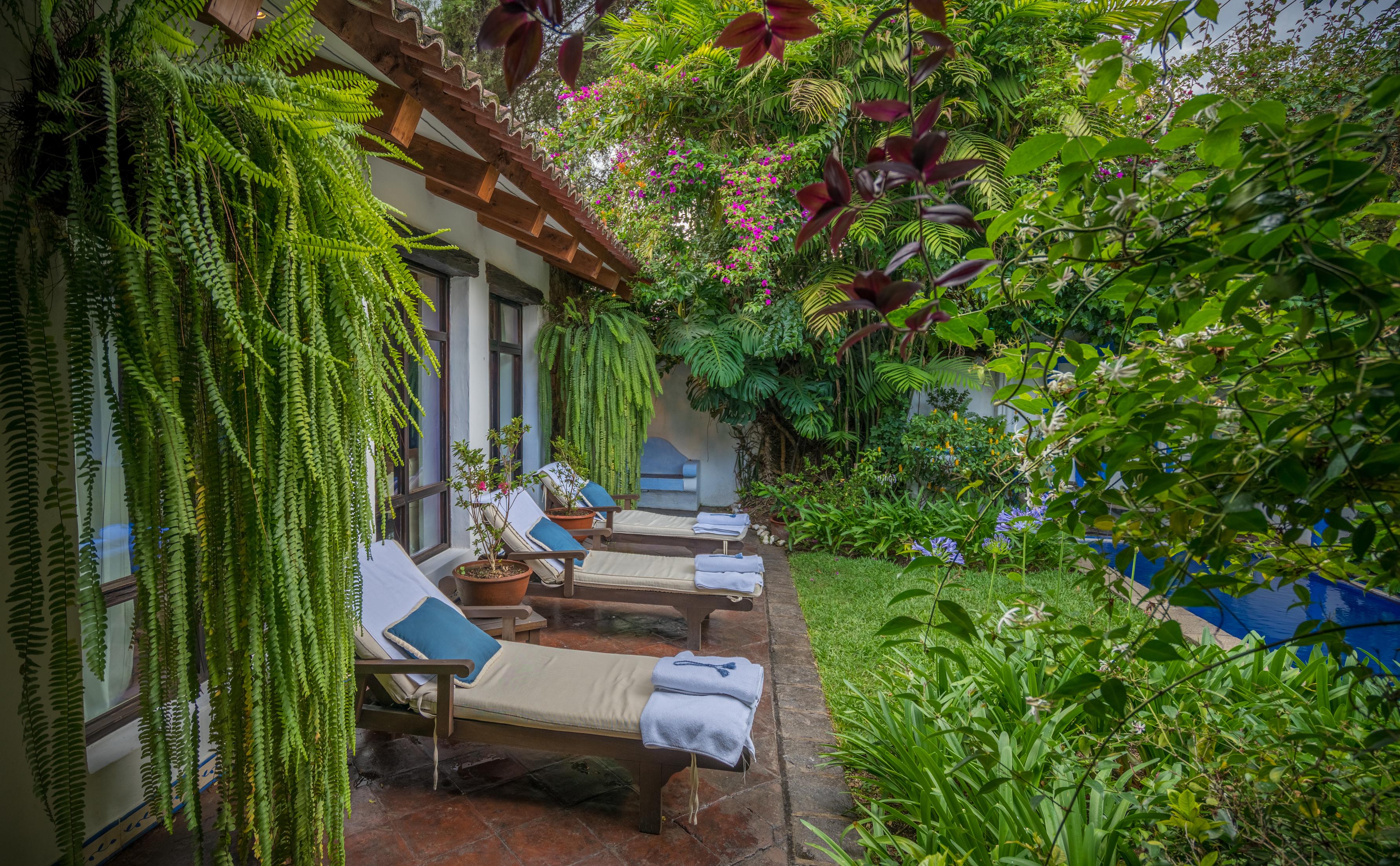 Casa Encantada By Porta Hotels Antigua Exterior photo