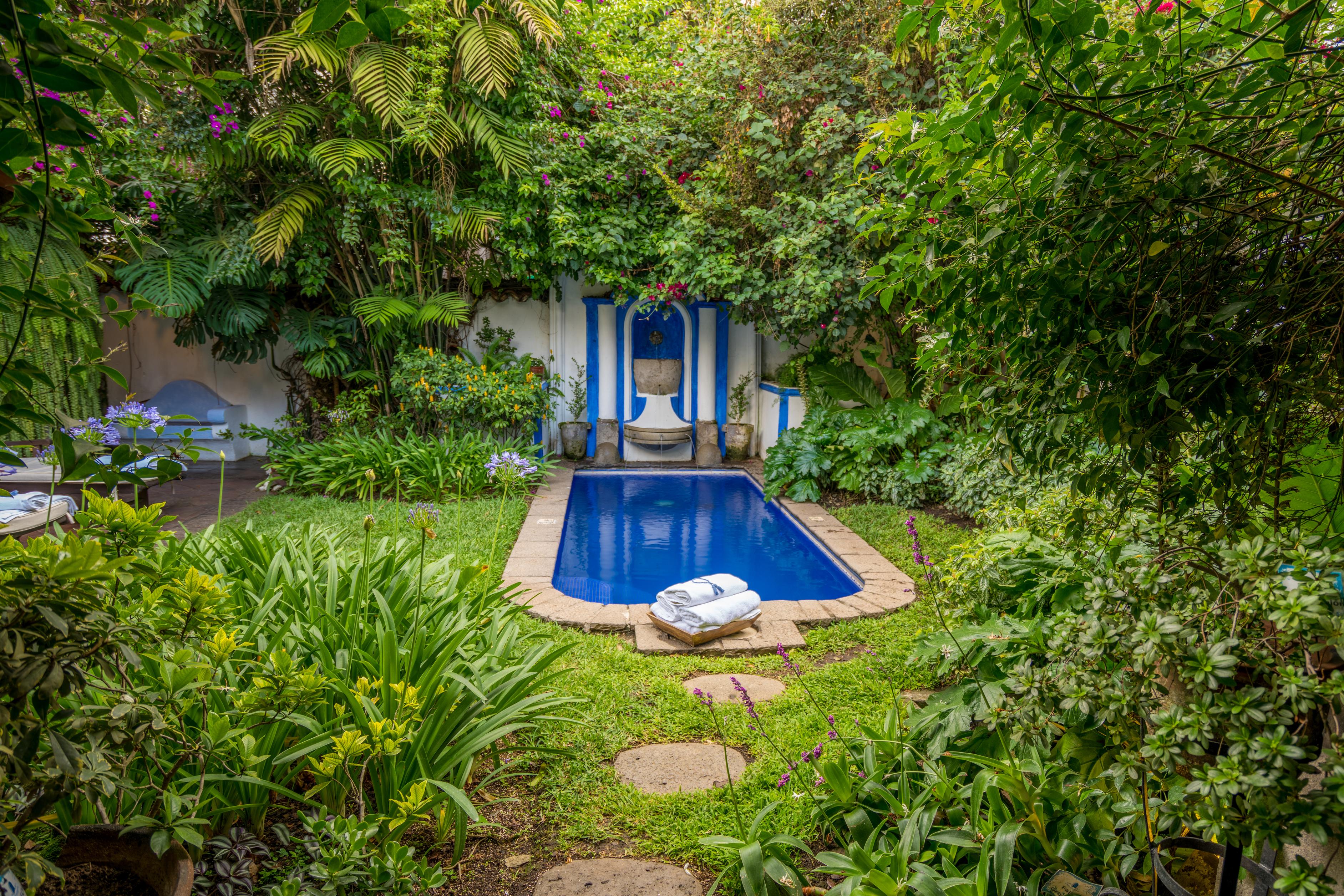 Casa Encantada By Porta Hotels Antigua Exterior photo