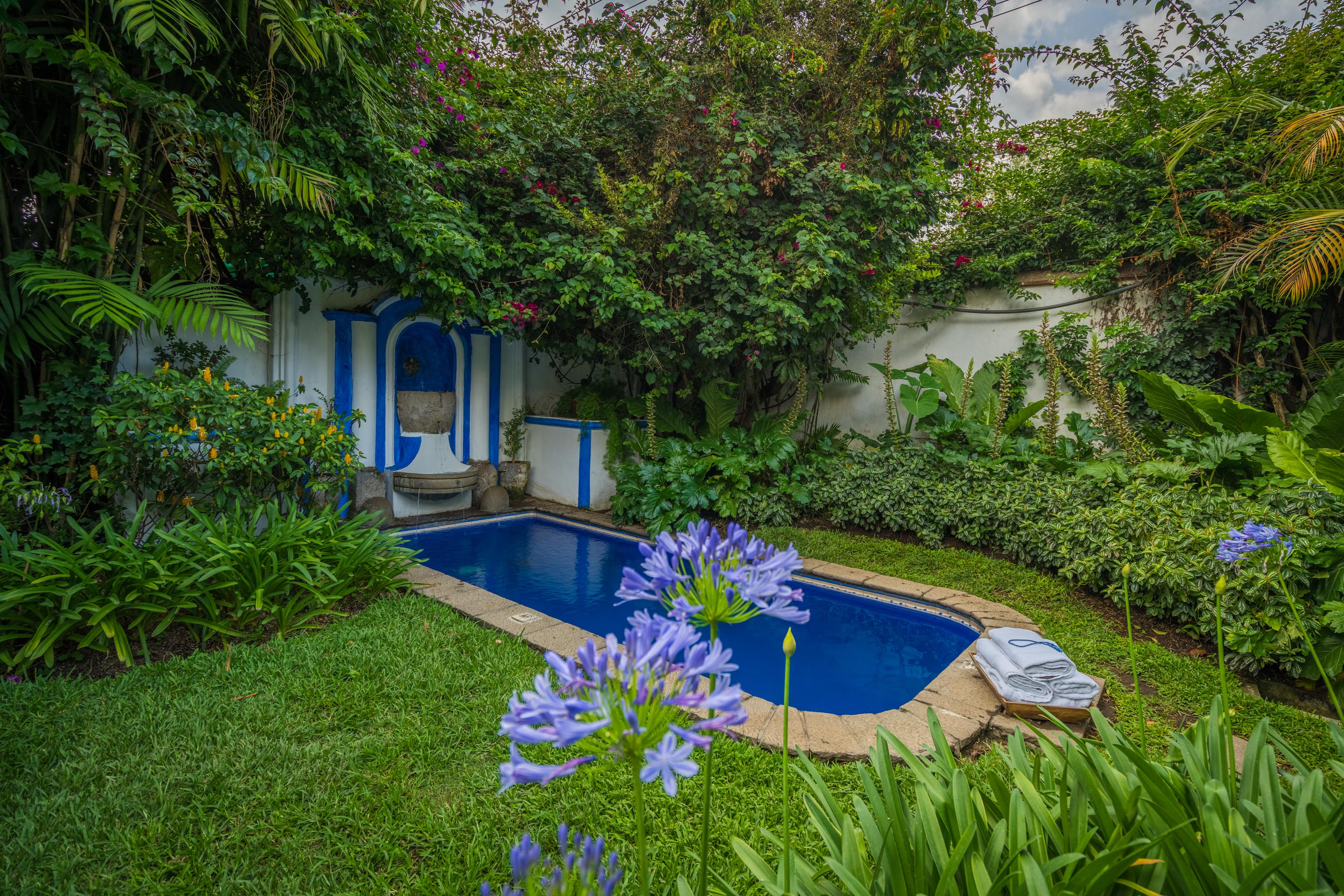 Casa Encantada By Porta Hotels Antigua Exterior photo