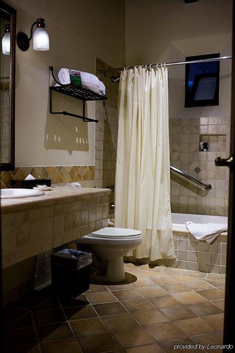 Casa Encantada By Porta Hotels Antigua Exterior photo