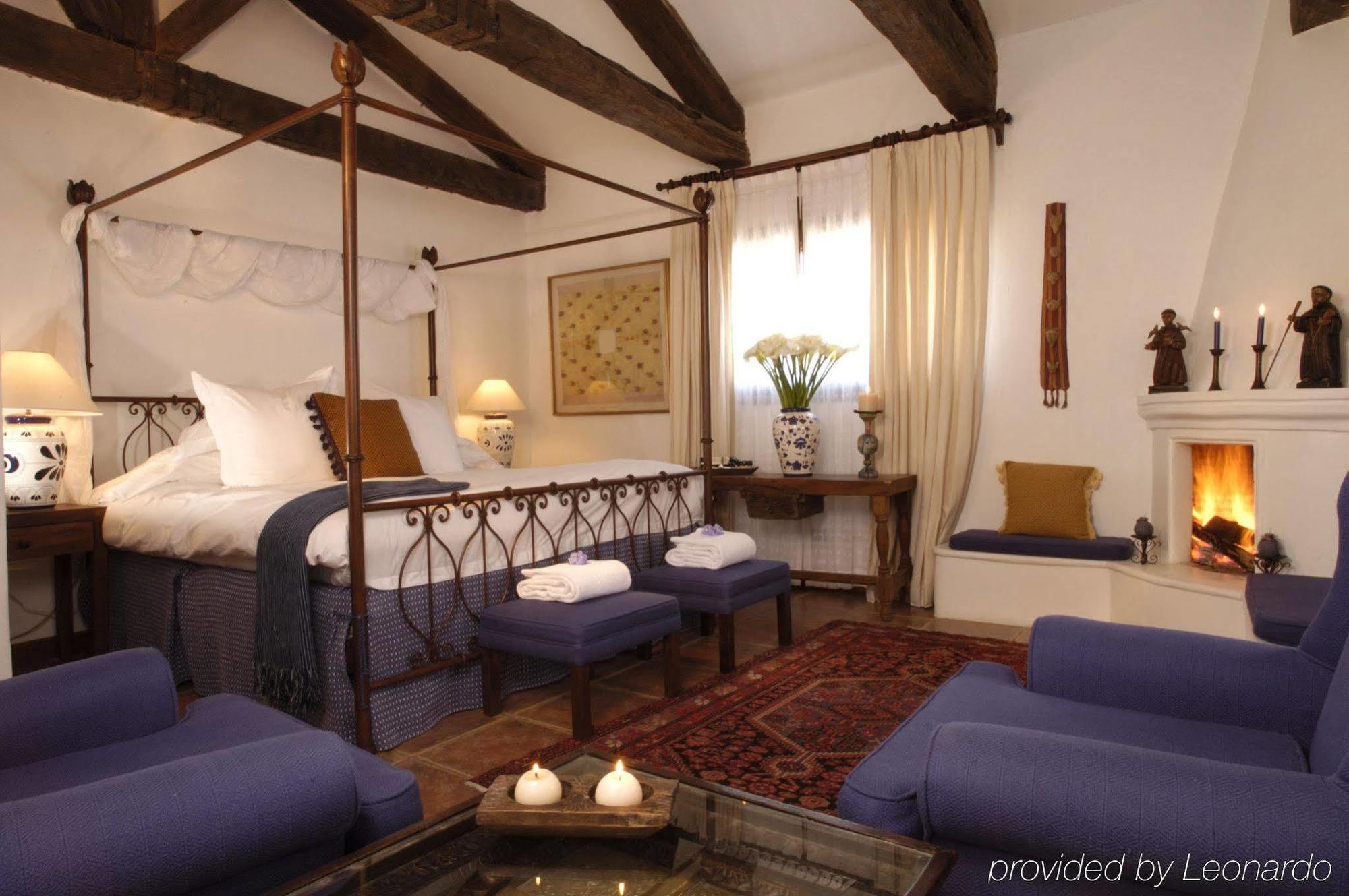 Casa Encantada By Porta Hotels Antigua Exterior photo