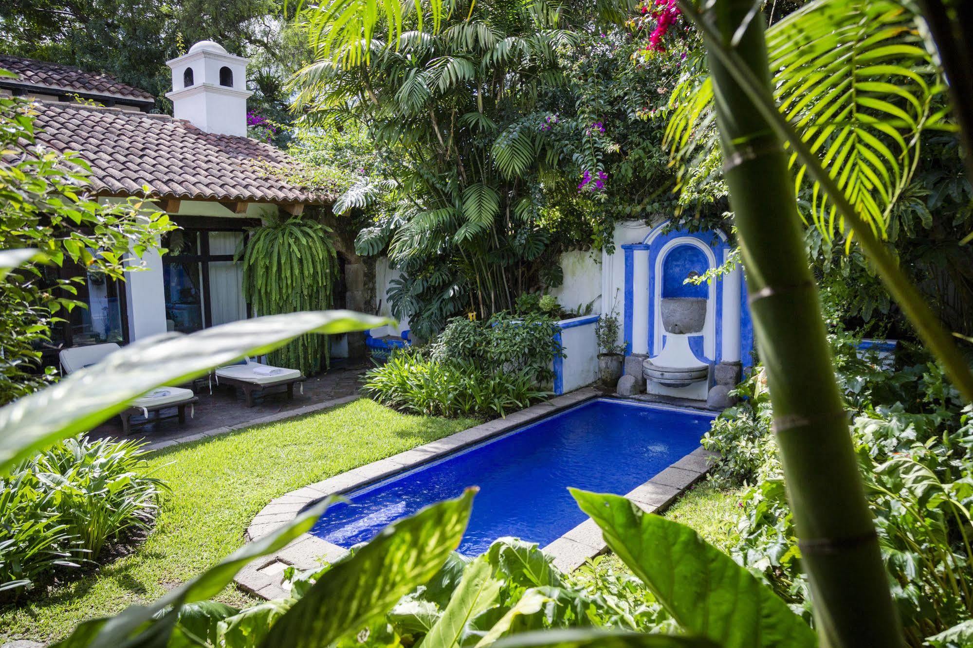Casa Encantada By Porta Hotels Antigua Exterior photo