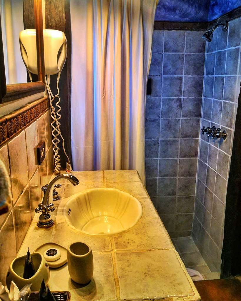 Casa Encantada By Porta Hotels Antigua Room photo